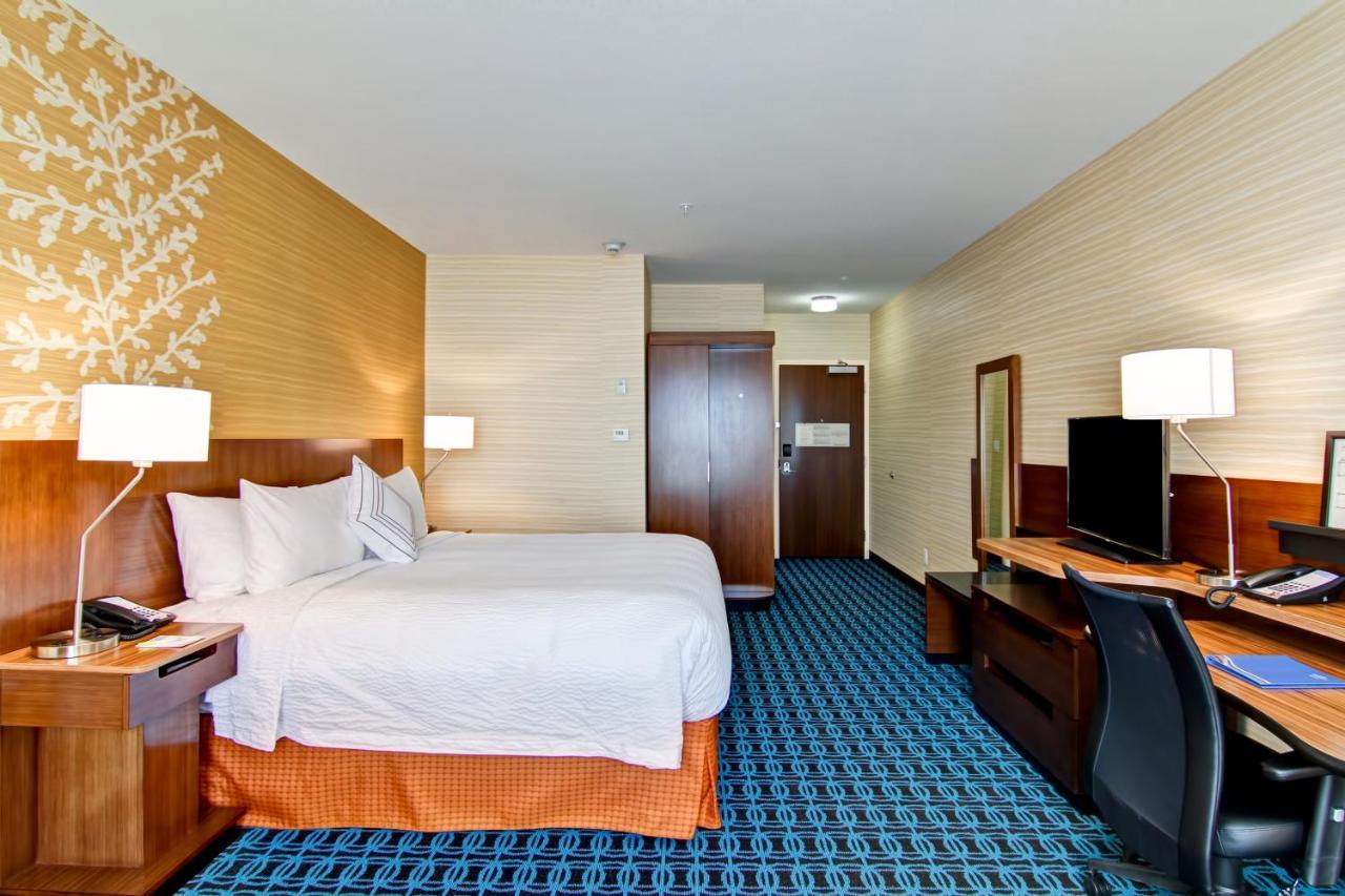 Fairfield Inn & Suites By Marriott Камлупс Екстериор снимка