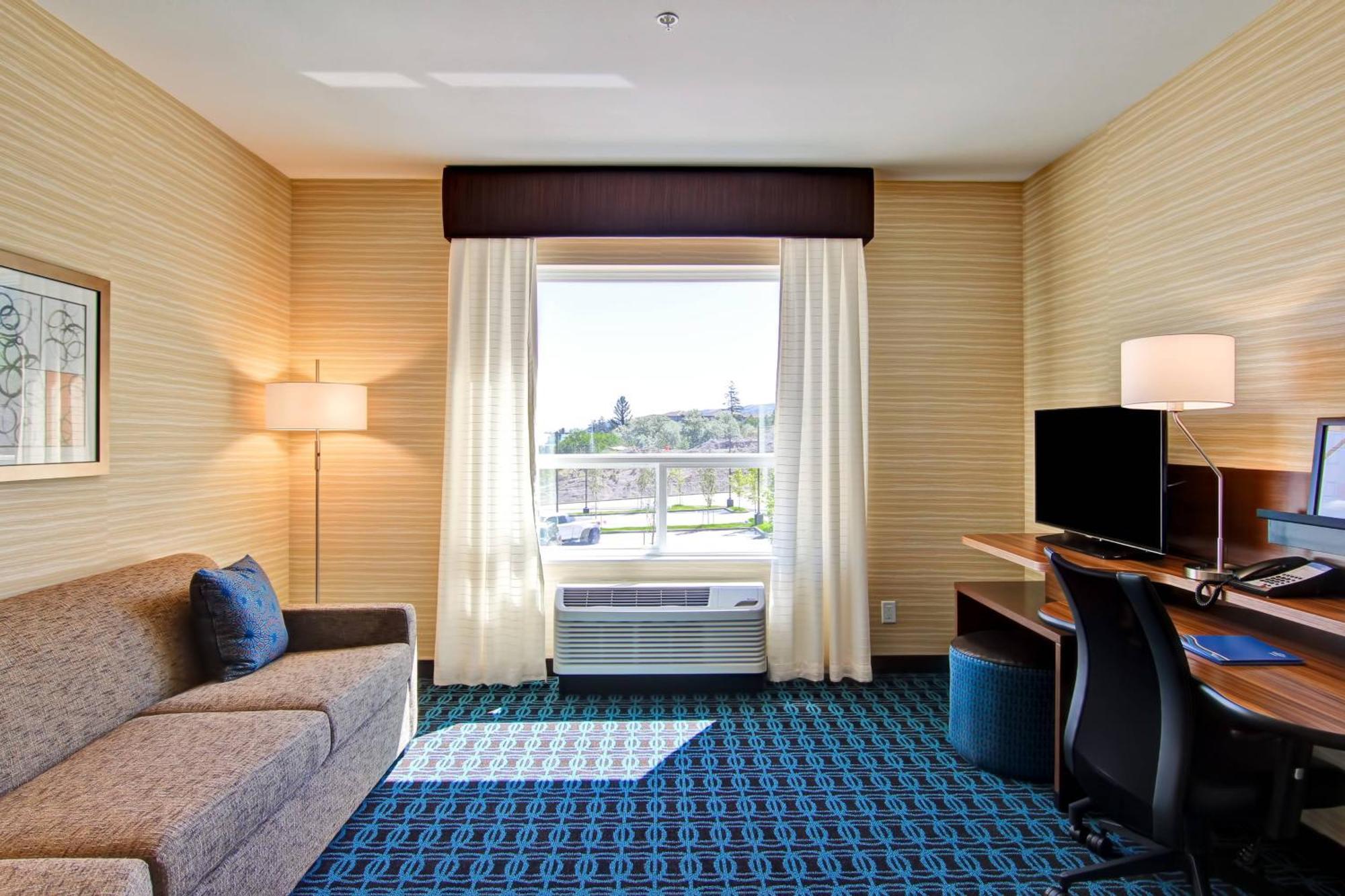 Fairfield Inn & Suites By Marriott Камлупс Екстериор снимка
