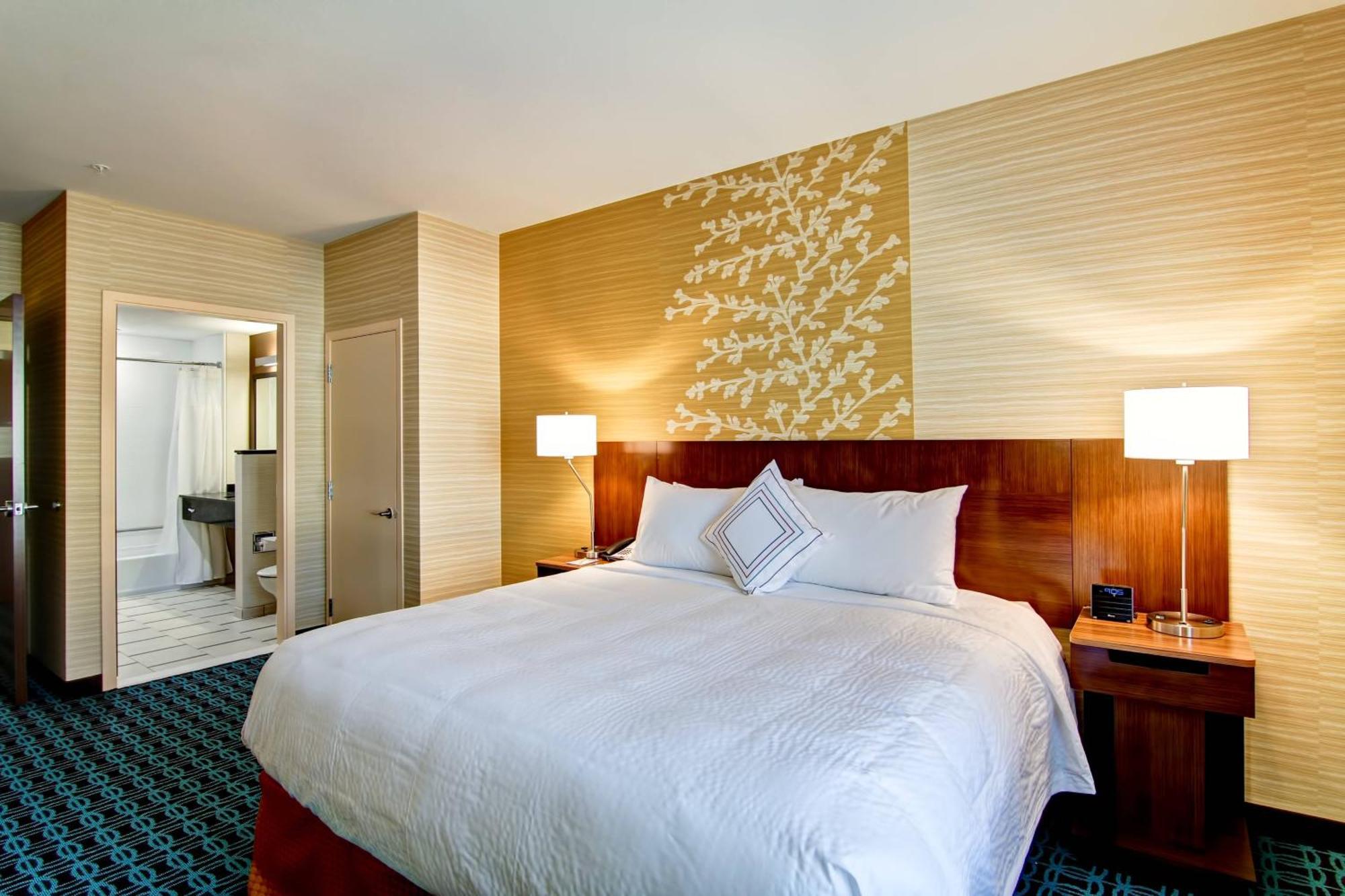 Fairfield Inn & Suites By Marriott Камлупс Екстериор снимка