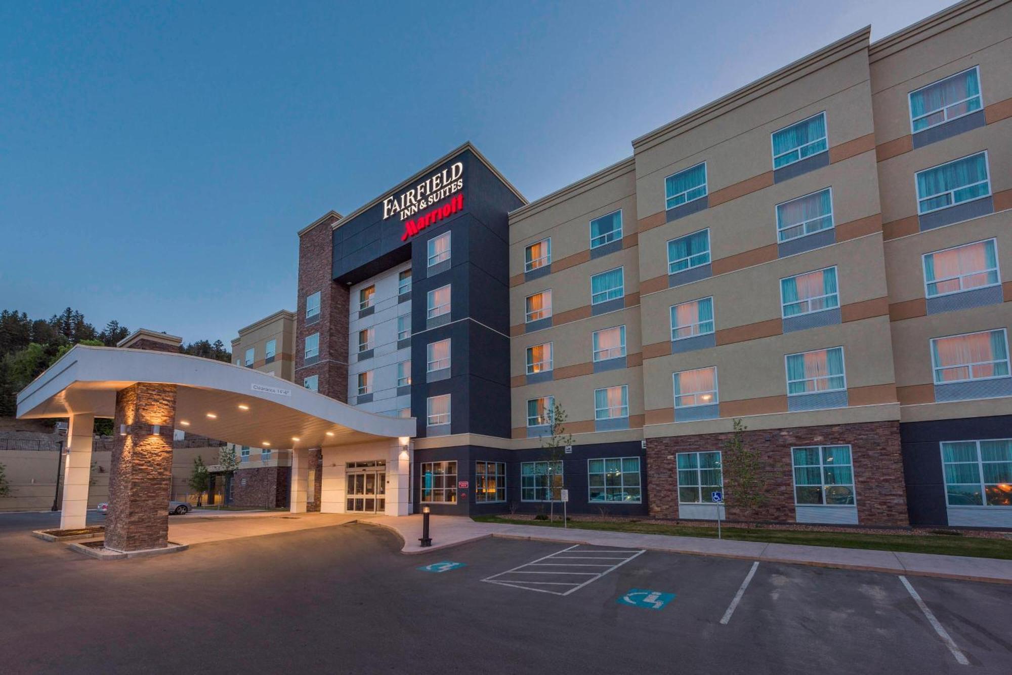 Fairfield Inn & Suites By Marriott Камлупс Екстериор снимка
