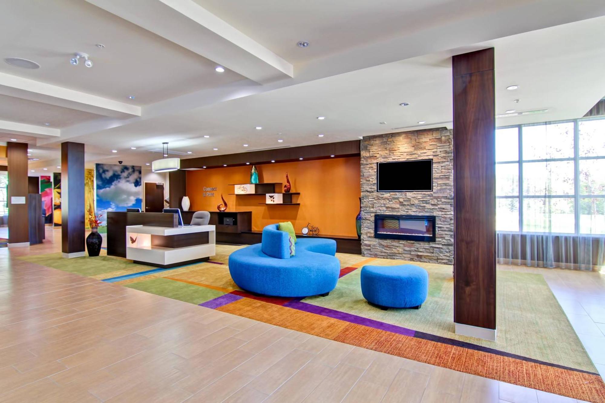 Fairfield Inn & Suites By Marriott Камлупс Екстериор снимка