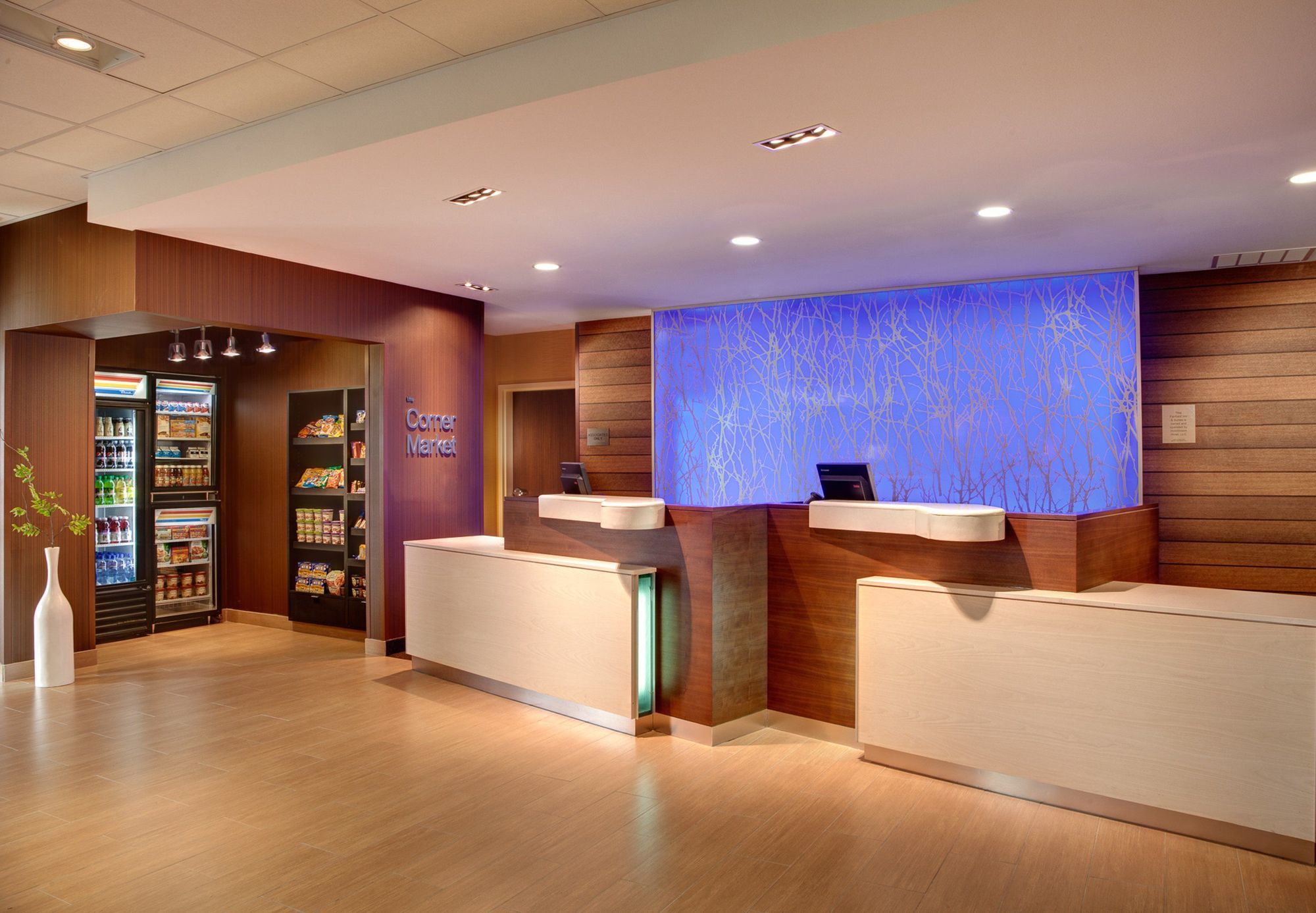 Fairfield Inn & Suites By Marriott Камлупс Екстериор снимка