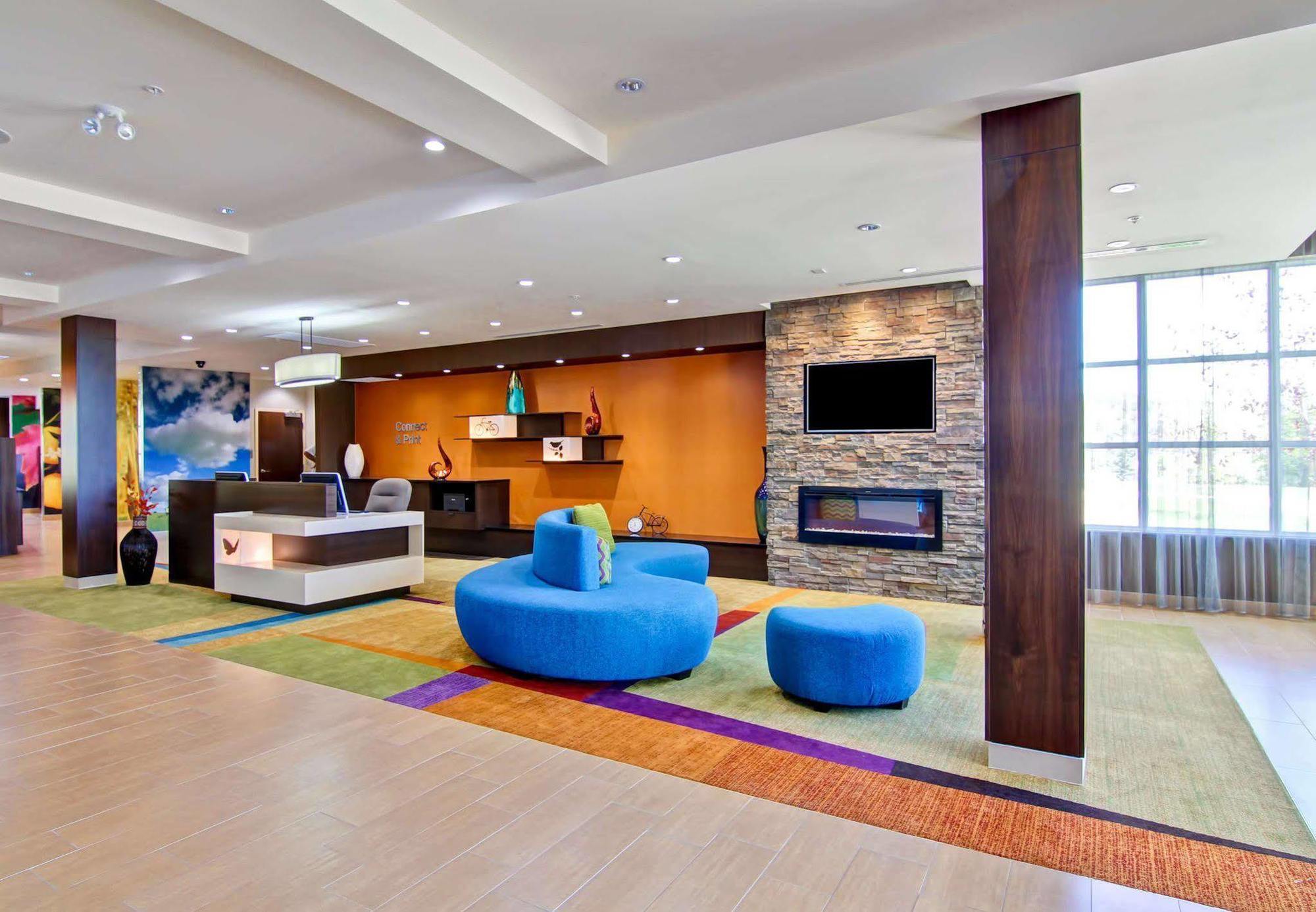 Fairfield Inn & Suites By Marriott Камлупс Екстериор снимка