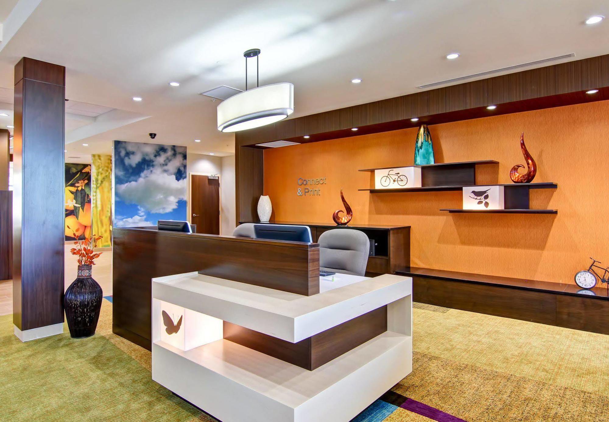 Fairfield Inn & Suites By Marriott Камлупс Екстериор снимка